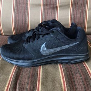 Nike “Downshifter 7” sneakers